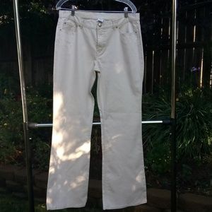 *NewListing* Bright and Fresh Boot cut Jeans